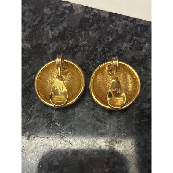 Vintage Monet White & Gold Chevron Clip-On Earrings - Timeless Statement Jewelry - Picture 7 of 8